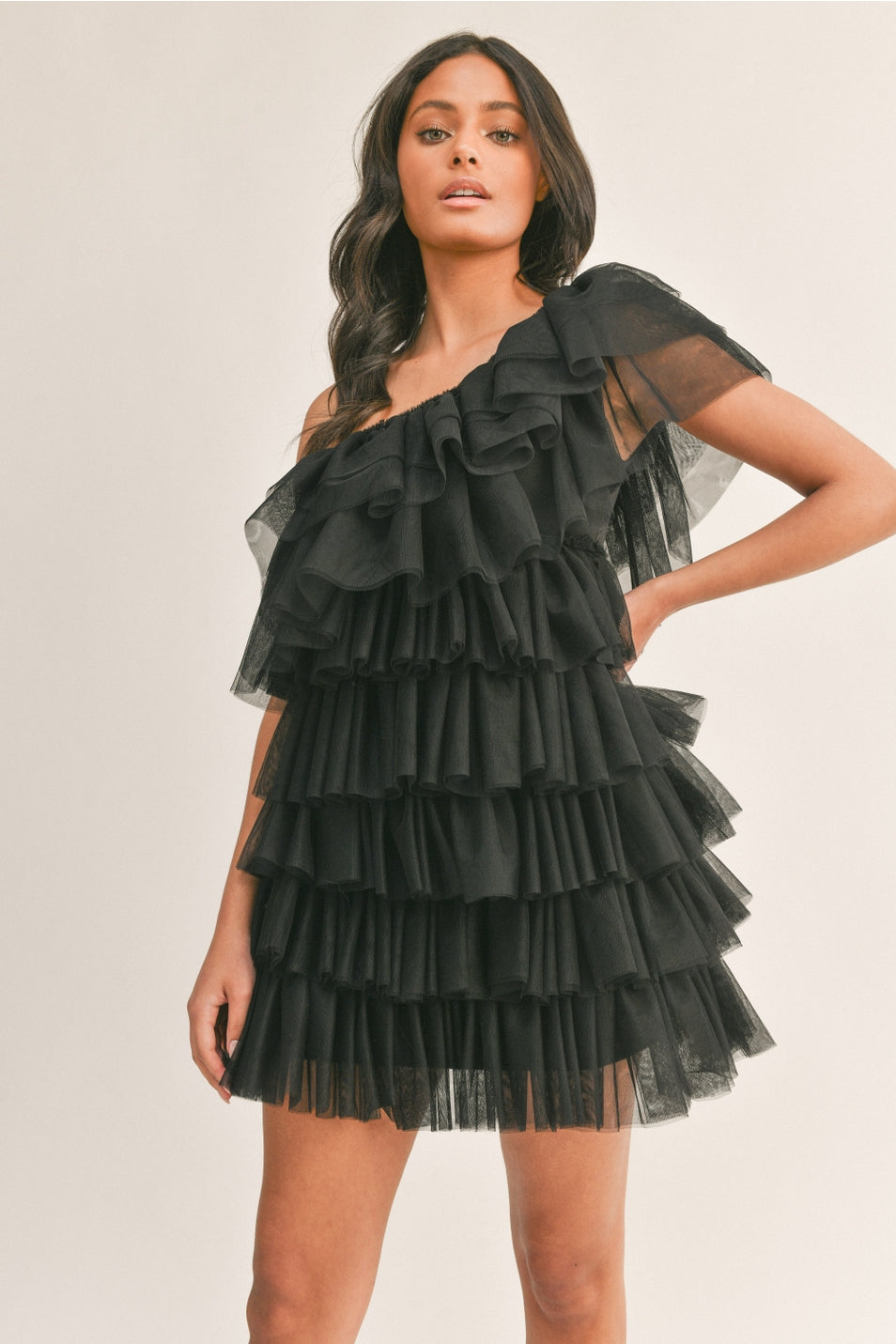 one shoulder mesh dress Black Maxi Dress And black heels for a Meghan Color:White Blue Flower